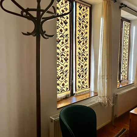 Отель Torlacite *